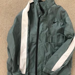 Women’s vintage green nike wind breaker
